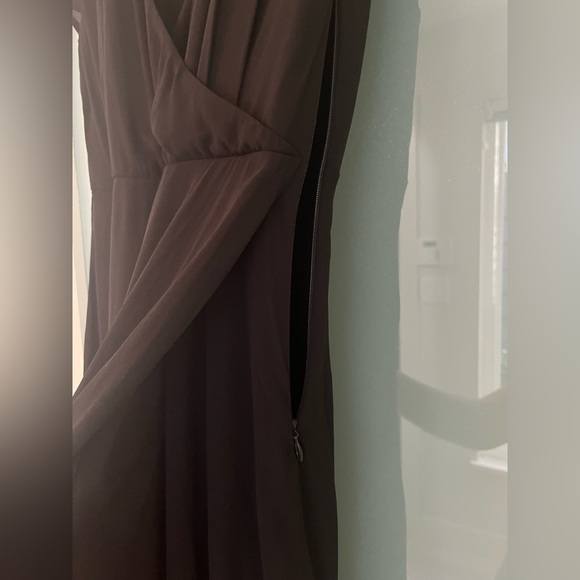 Aritzia Talula Long Flowy Cap-Sleeve Dress - Picture 6 of 14